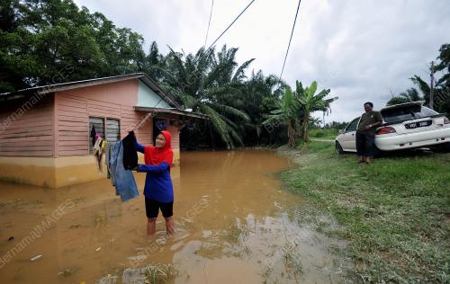 SG02_06112018_BANJIR_BN201811052835