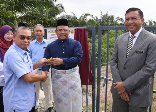 DATUK SERI AMIRUDIN SHARI
