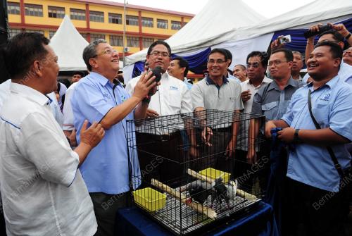 DATUK SERI NOH OMAR