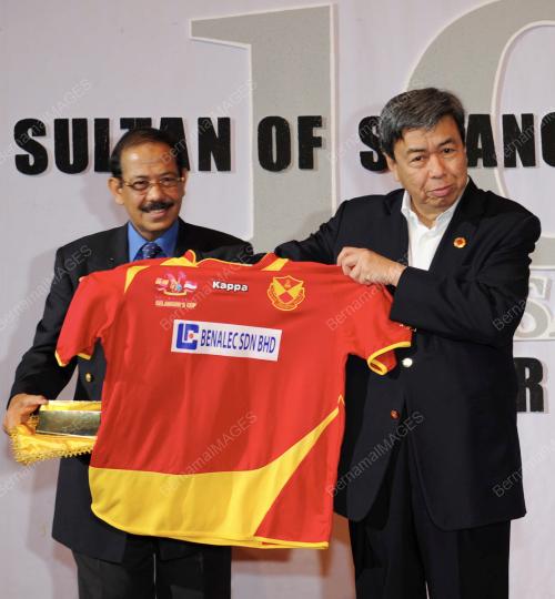SHARAFUDDIN IDRIS SHAH