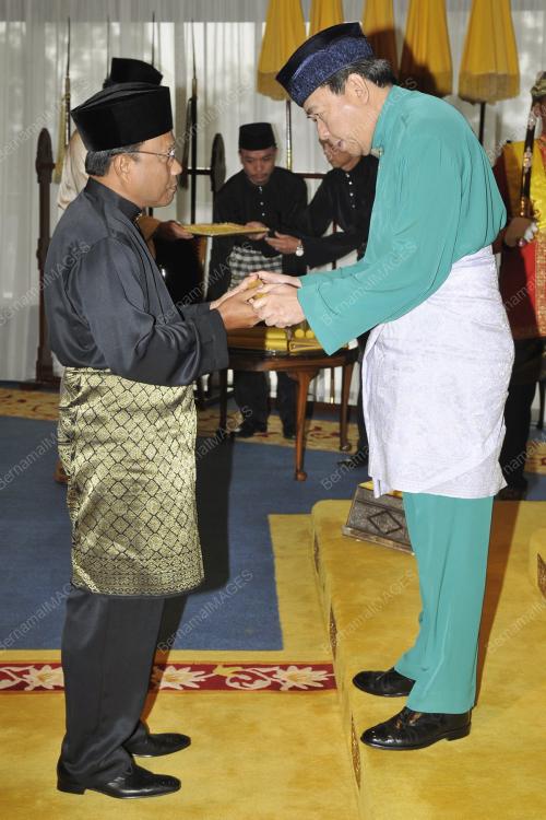 SULTAN SALAHUDDIN IDRIS SHAH