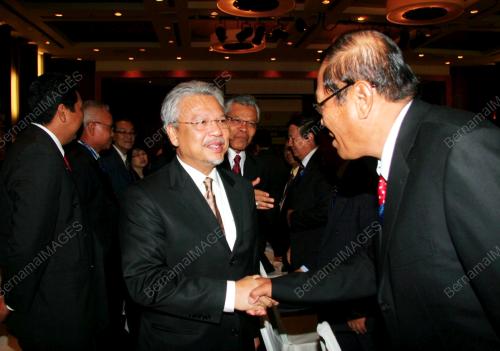 AHMAD HUSNI MOHAMAD HANADZLAH