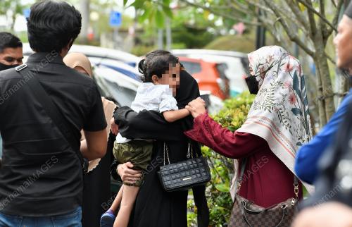 HAK PENJAGAAN ADIK KEPADA ZAYN RAYYAN