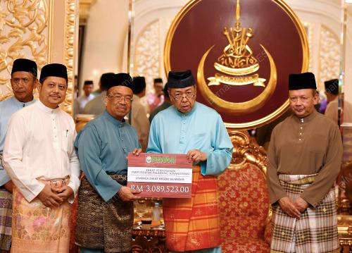 SULTAN SHARAFUDDIN IDRIS SHAH