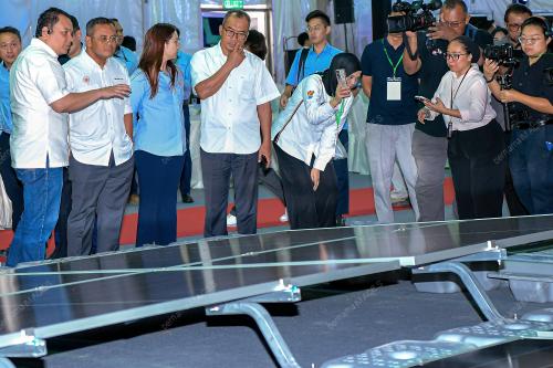 DATUK SERI AMIRUDIN SHARI