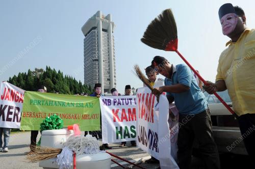 SOKONGAN TERHADAP JAIS