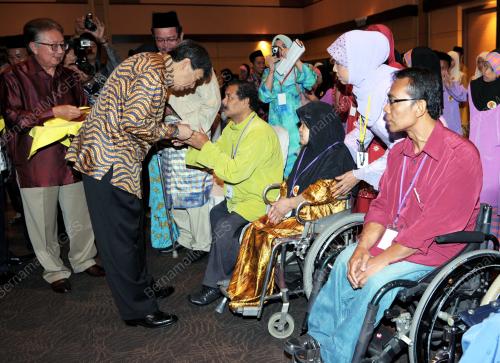 SHARAFUDDIN IDRIS SHAH