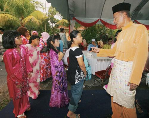 TAN SRI MUHAMMAD MUHAMAD TAIB