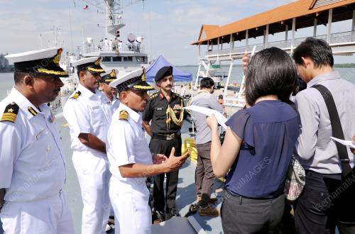 SG02_11032015_KAPAL_INDIA