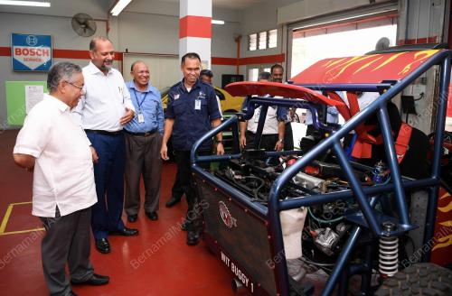 SG02_11062019_KOLEJ_WIT_BN201906101675