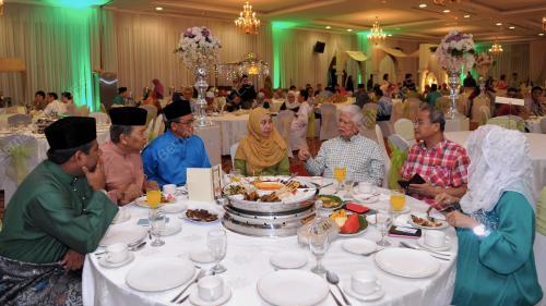 SG02_12082015_LZS_AIDILFITRI