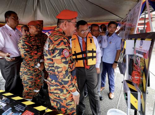 DATUK SERI AMIRUDIN SHARI