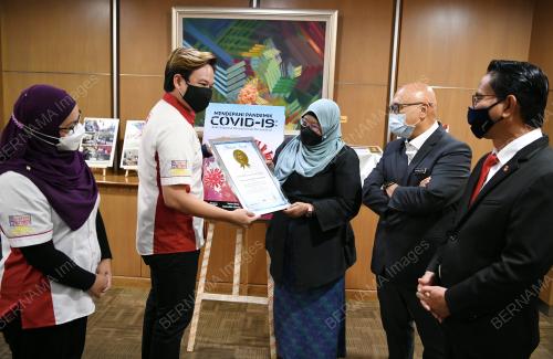 PROF TS DR ROZIAH MOHD JANOR