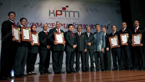 DATUK HASSAN MALEK