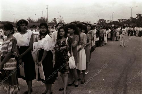 MAS STEWARDESSES WALK IN INTERVIEW