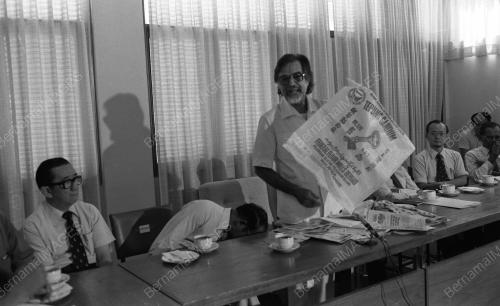 SG02_13081984_UNGKU_AZIZ
