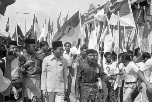 SG02_14012015_PM_BANGUNAN_UMNO