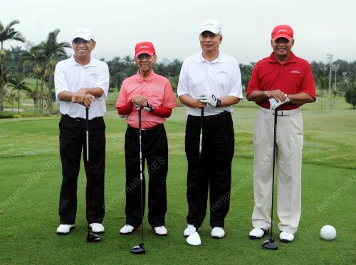 SG02_14042012_AGONG_GOLF