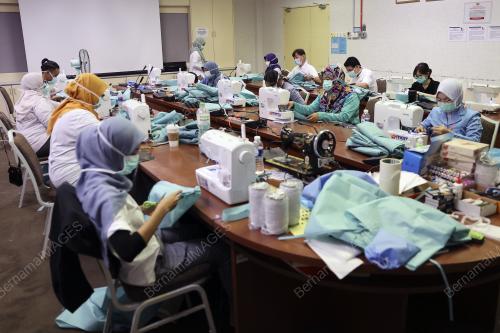 PPE BAGI PETUGAS BARISAN HADAPAN