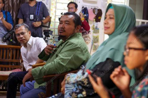 FAHMI FADZIL