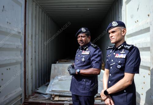DATUK HUSSEIN OMAR KHAN