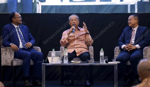 TAN SRI MUHYIDDIN YASSIN