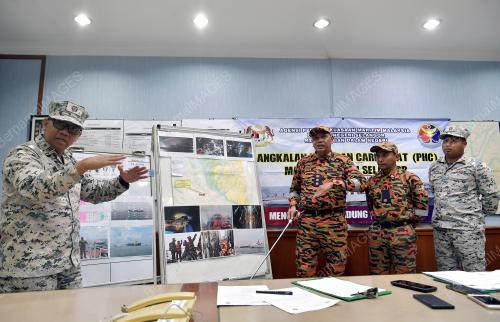 KEBAKARAN KONTENA DI ATAAS KAPAL MV KTMC SHENZHEN