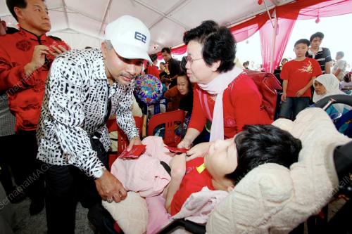 MOHAMAD KHIR TOYO