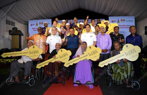 DATUK SERI AMIRUDIN SHARI