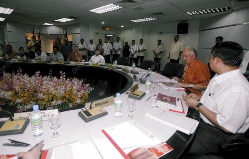 MOHD NAJIB TUN ABDUL RAZAK