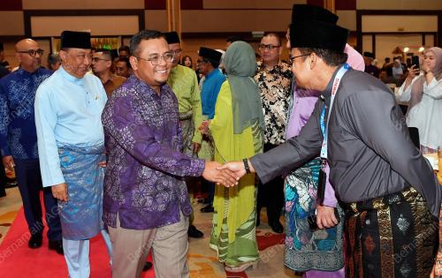 DATUK SERI AMIRUDIN SHARI
