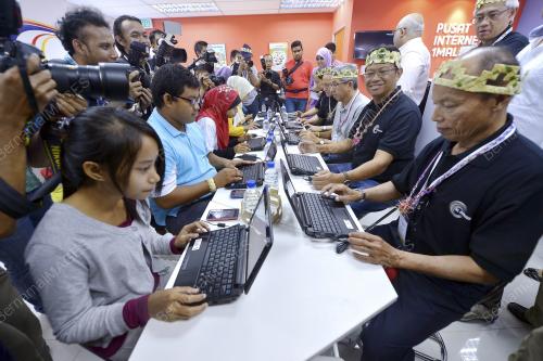 SG02_18092014_KL_CONVERGE