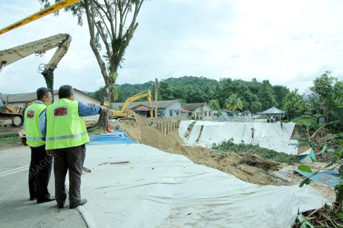 SG02_18112016_RUNTUH