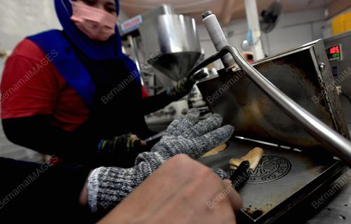 TEMPAHAN KUIH KAPIT MUSIM TAHUN BARU CINA