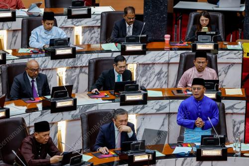 DATUK SERI AMIRUDIN SHARI