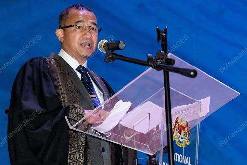 DATUK DR NOOR AZMI GHAZALI