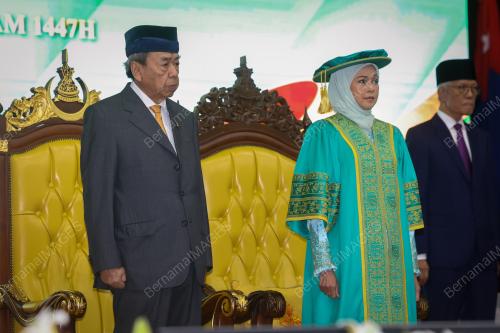 SULTAN SHARAFUDDIN IDRIS SHAH