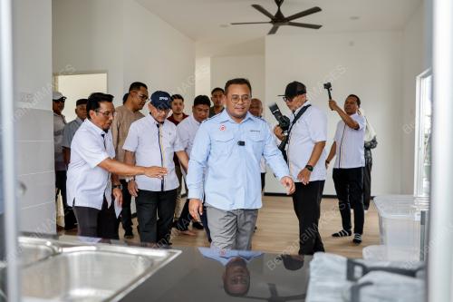 DATUK SERI AMIRUDIN SHARI