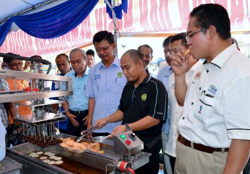 DATUK SERI NOH OMAR