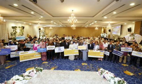 DATUK PROF MADYA DR MISZAIRI SITIRIS