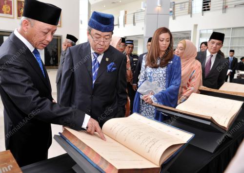 SG02_20102016_SULTAN_MAHKAMAH