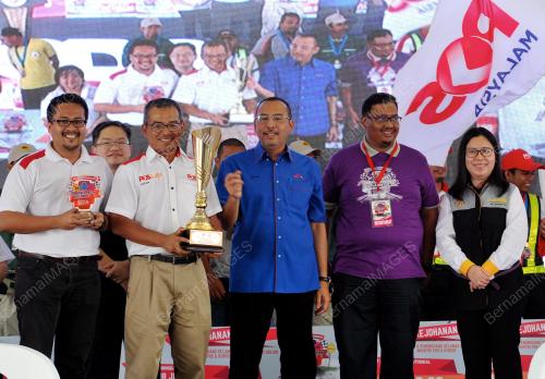 SG02_20112016_KARNIVAL