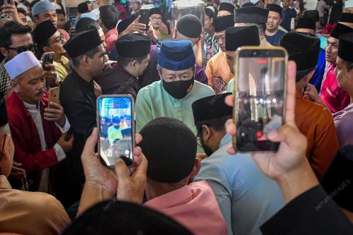 SULTAN SHARAFUDDIN IDRIS SHAH