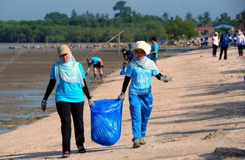 PROGRAM PEMBERSIHAN PANTAI