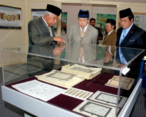 SULTAN SHARAFUDDIN IDRIS SHAH