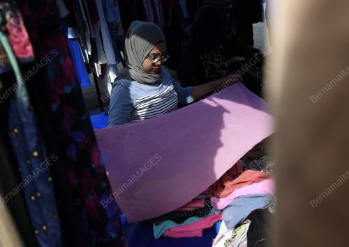 SG02_22072018_PAKAIAN_TERPAKAI
