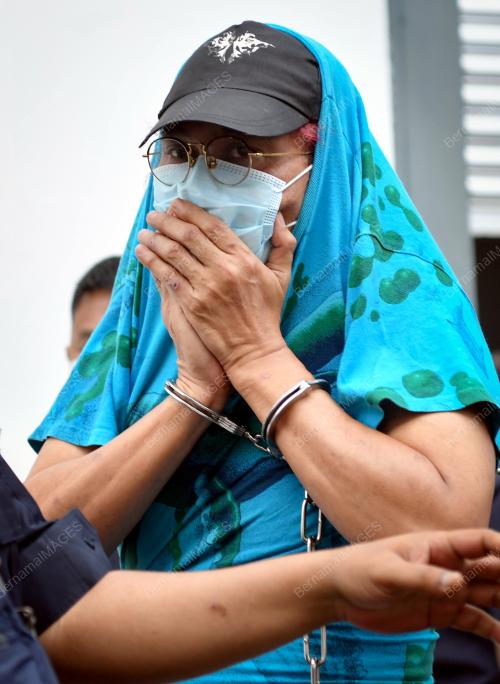AHLI PERNIAGAAN PUKUL ISTERI