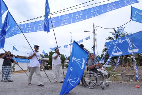 SG02_23042013_BENDERA