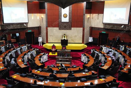 SULTAN SHARAFUDDIN IDRIS SHAH