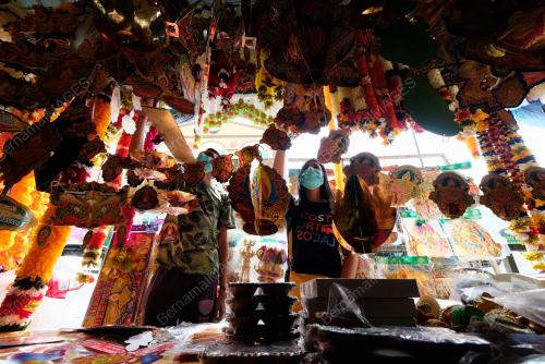 PERSIAPAN TERAKHIR PERAYAAN DEEPAVALI